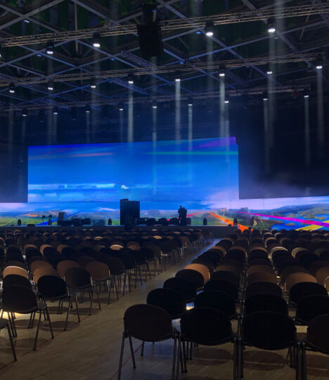 ledwall setup evento milano corporate dhs event solution organizzazione eventi tecnologie per eventi